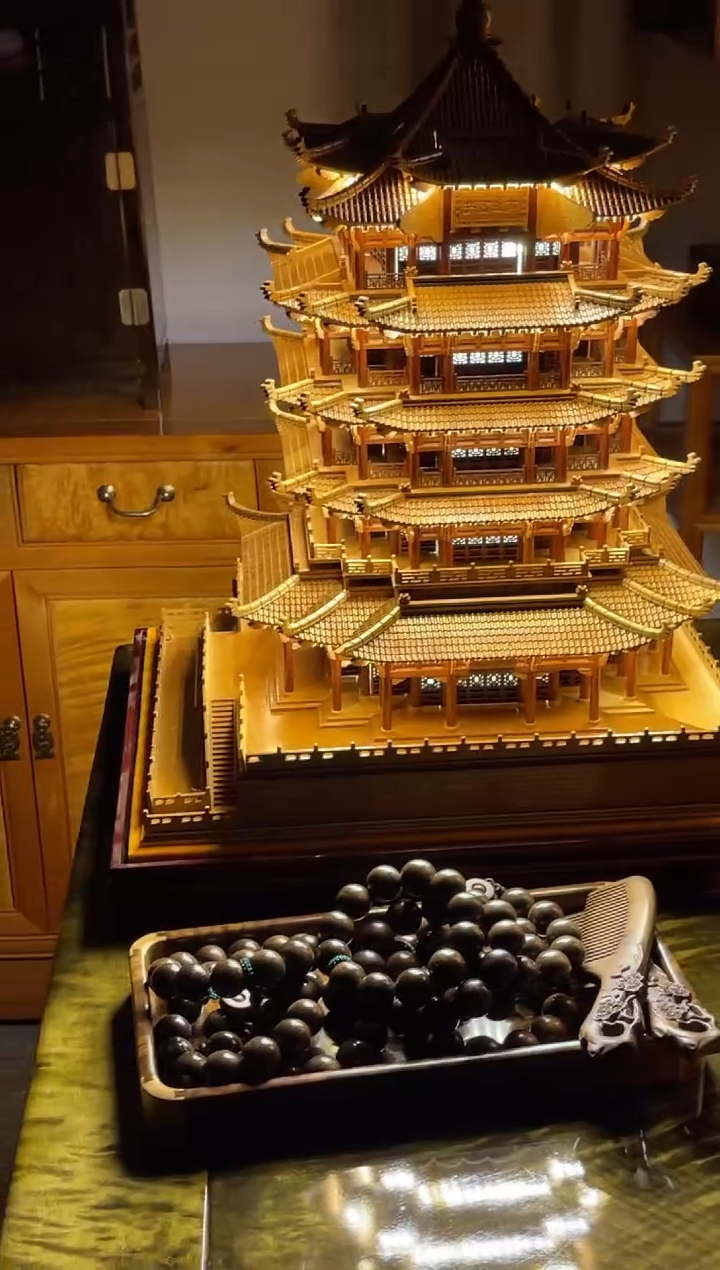 乌木类成套家具金丝楠黄鹤楼