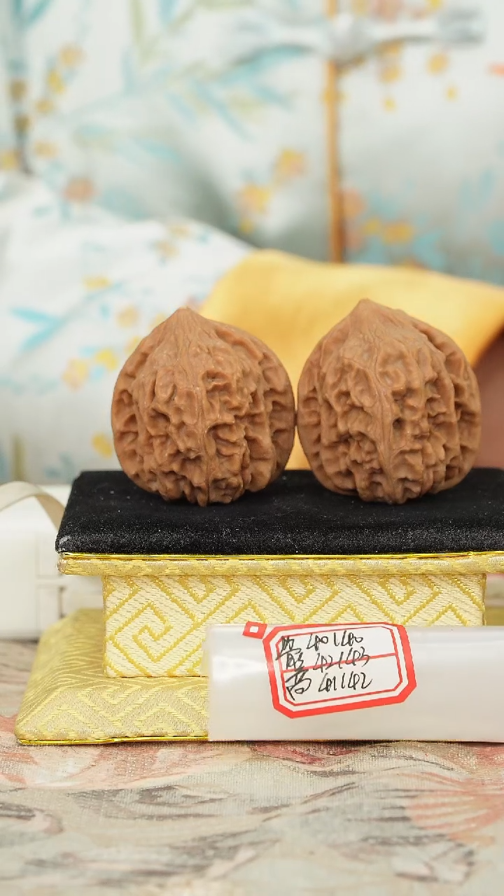 【闪购商品】文玩核桃把件鸡心有修