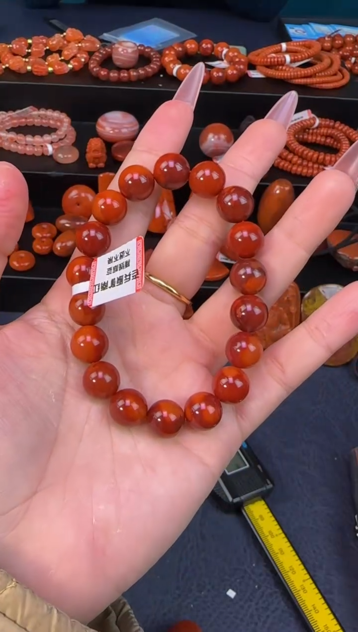 【闪购商品】南红玛瑙手链未镶嵌原矿无优化牛血圆珠11mm多样性发一