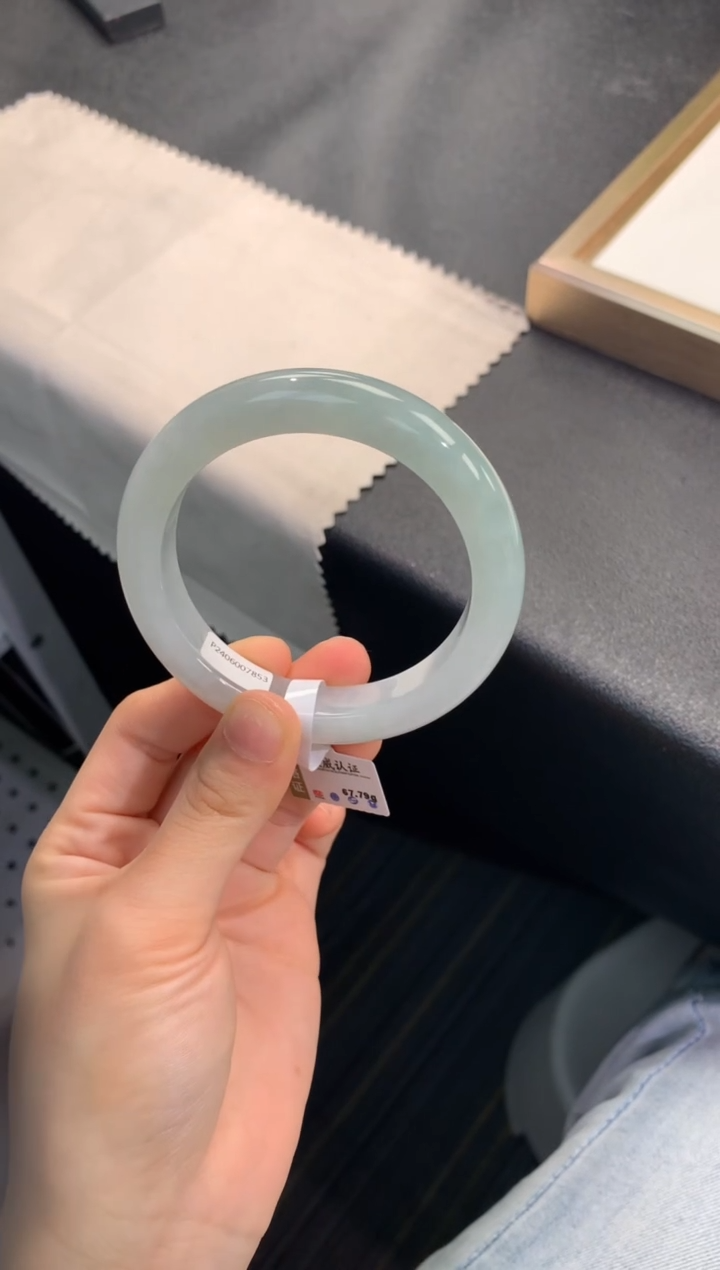 【闪购商品】翡翠手镯未镶嵌..........