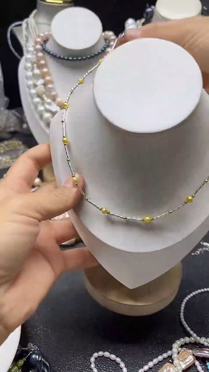 颈饰未镶嵌淡水珍珠多人