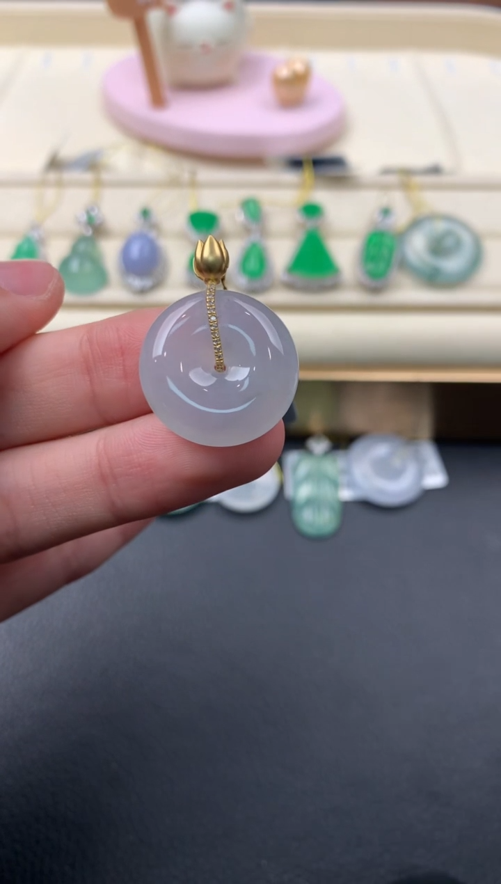 【闪购商品】翡翠颈饰18K金镶嵌A645....