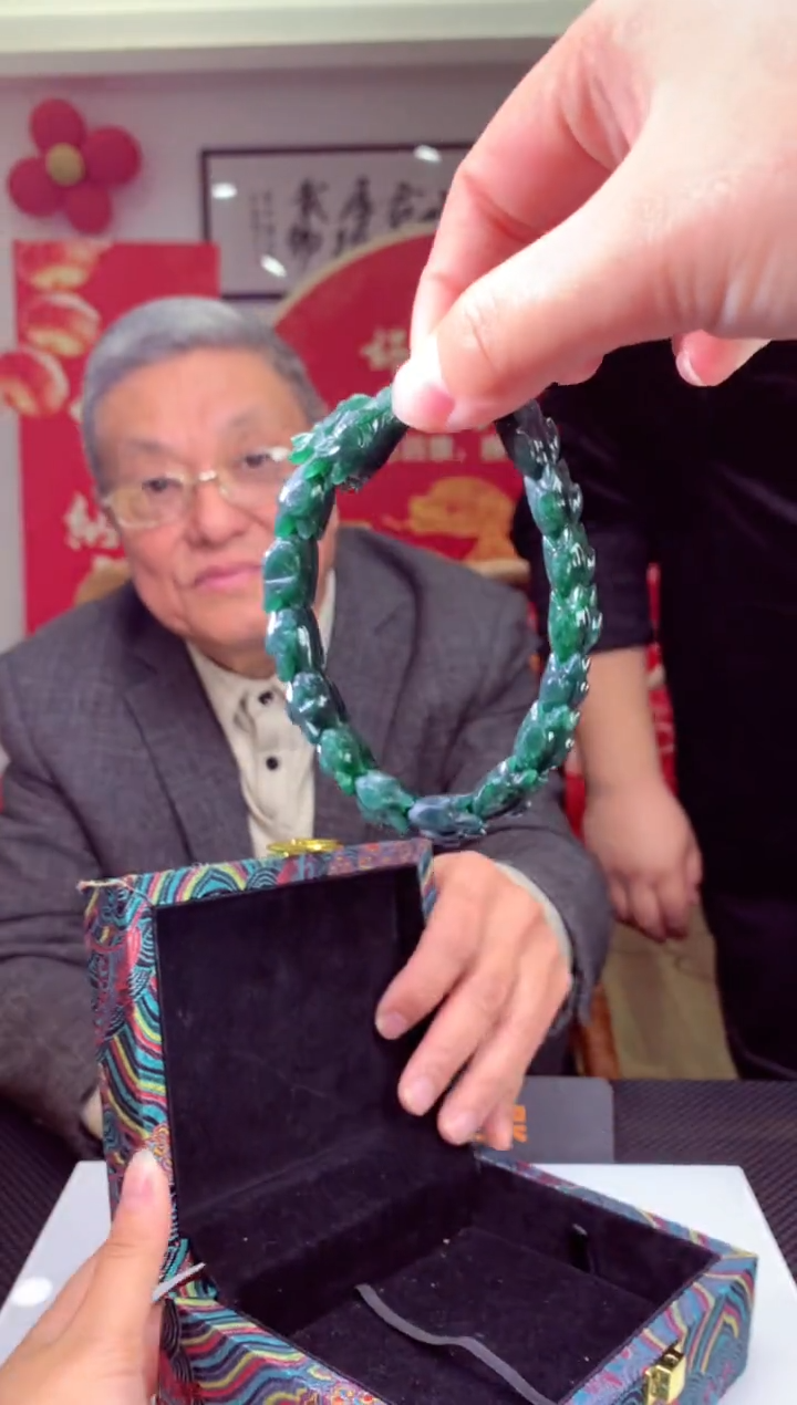 【闪购商品】定制翡翠未镶嵌天然A货翡翠（拍一发一）毛货5+