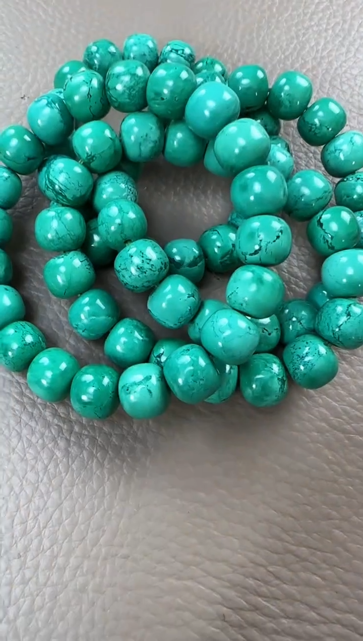 推荐款绿色老型珠手串
