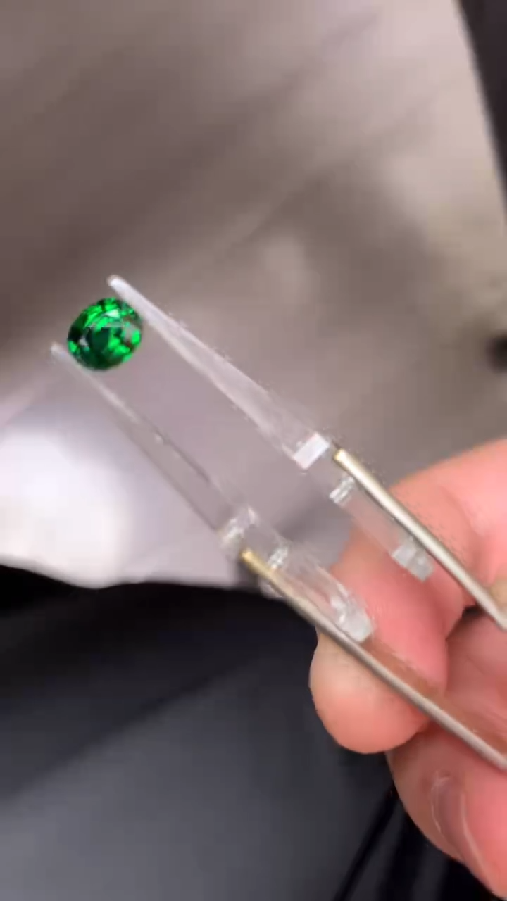 【闪购商品】石榴石（沙弗莱）裸石未镶嵌1