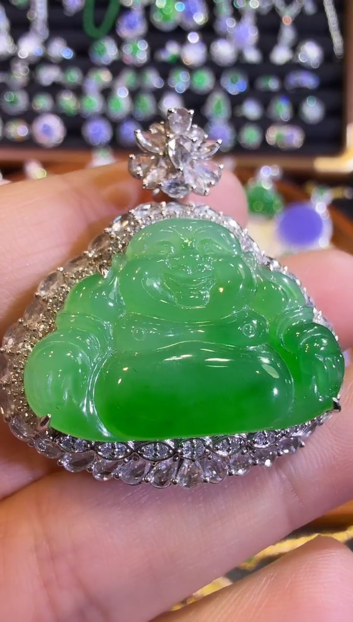 翡翠18K金镶嵌吊坠(赠链)满绿佛公吊坠