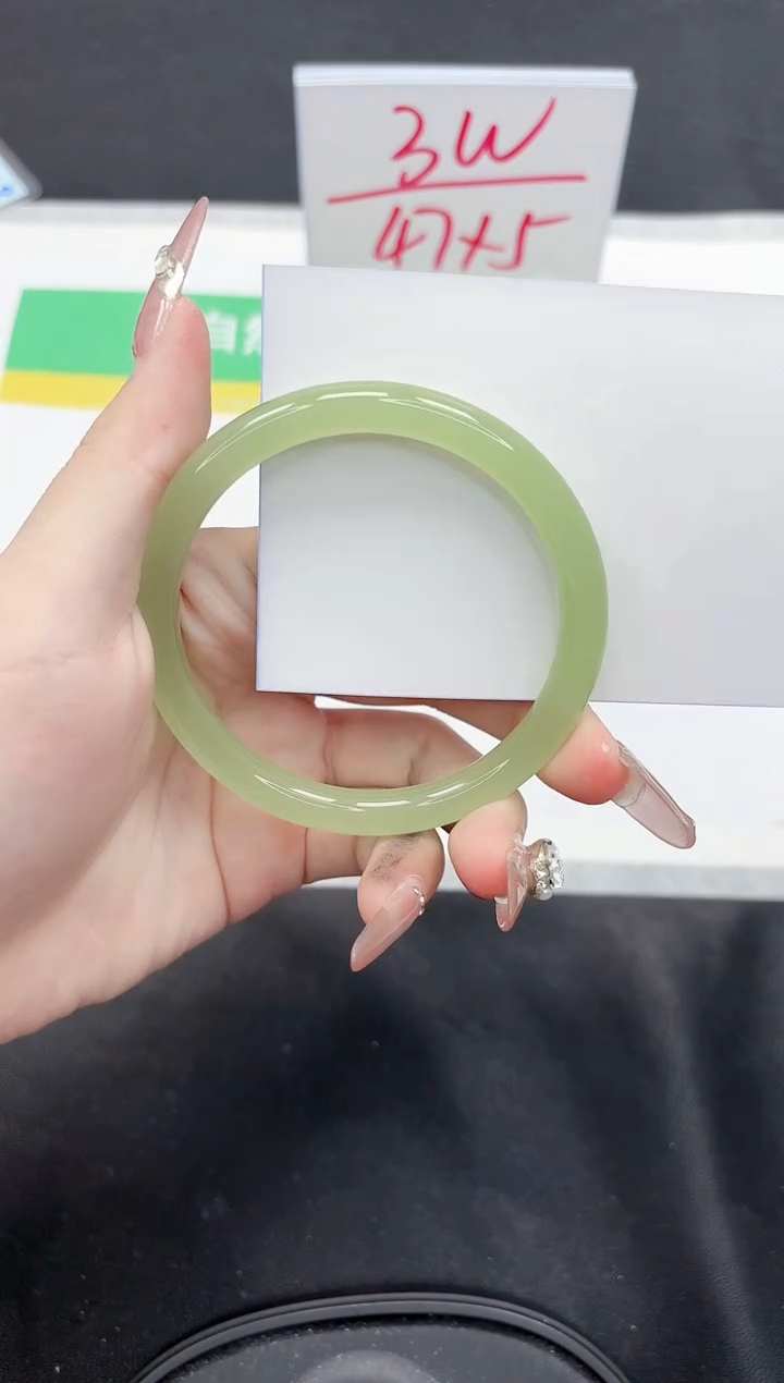 【闪购商品】石英质玉手镯未镶嵌189-60.2