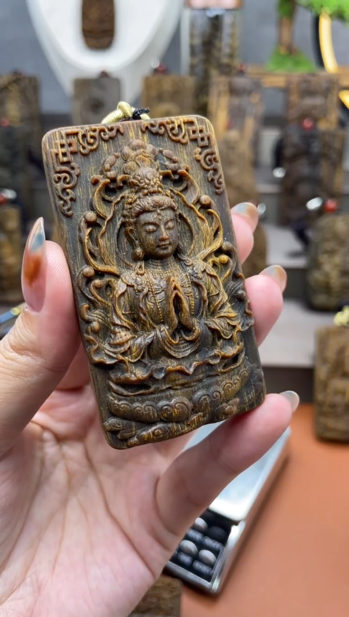 木木雕款芽庄 莲花观音7cm送养香瓶