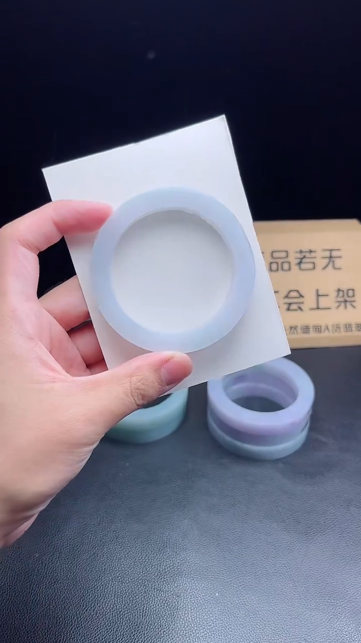 未镶嵌手镯定制翡翠鲁*杨定制
