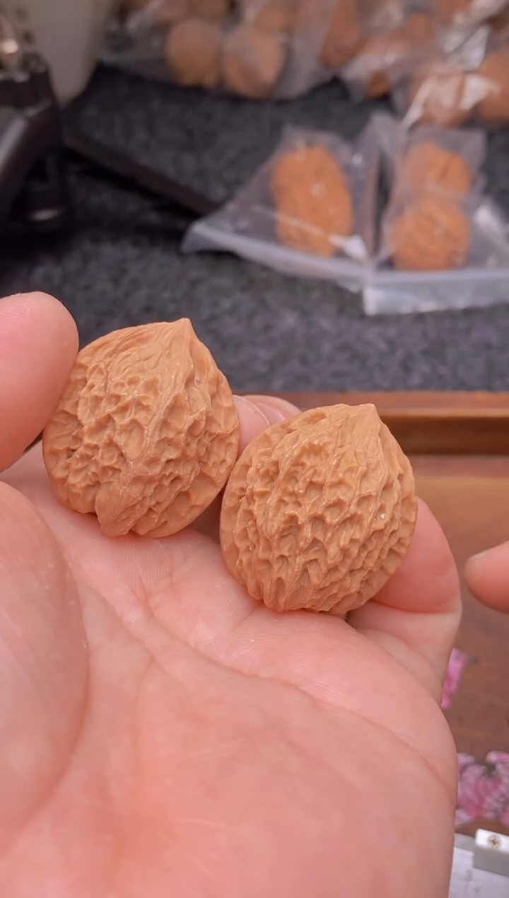 【闪购商品】文玩核桃把件G382号31尺灯笼