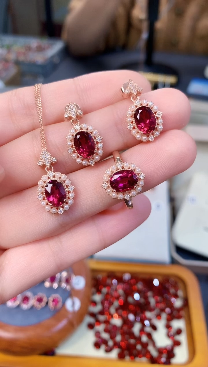 【闪购商品】石榴石套装银S925镶嵌天然镁铝