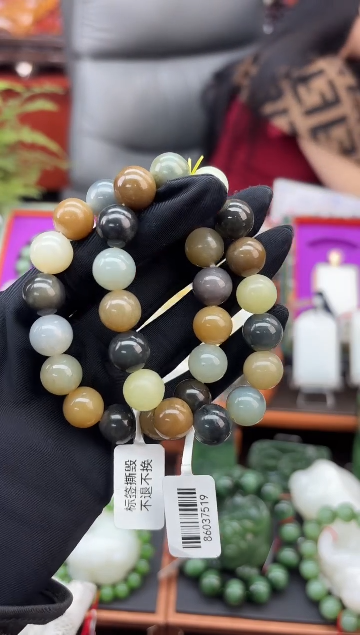 未镶嵌手串和田玉董小姐推荐 多样性发货 拍一发一llss12