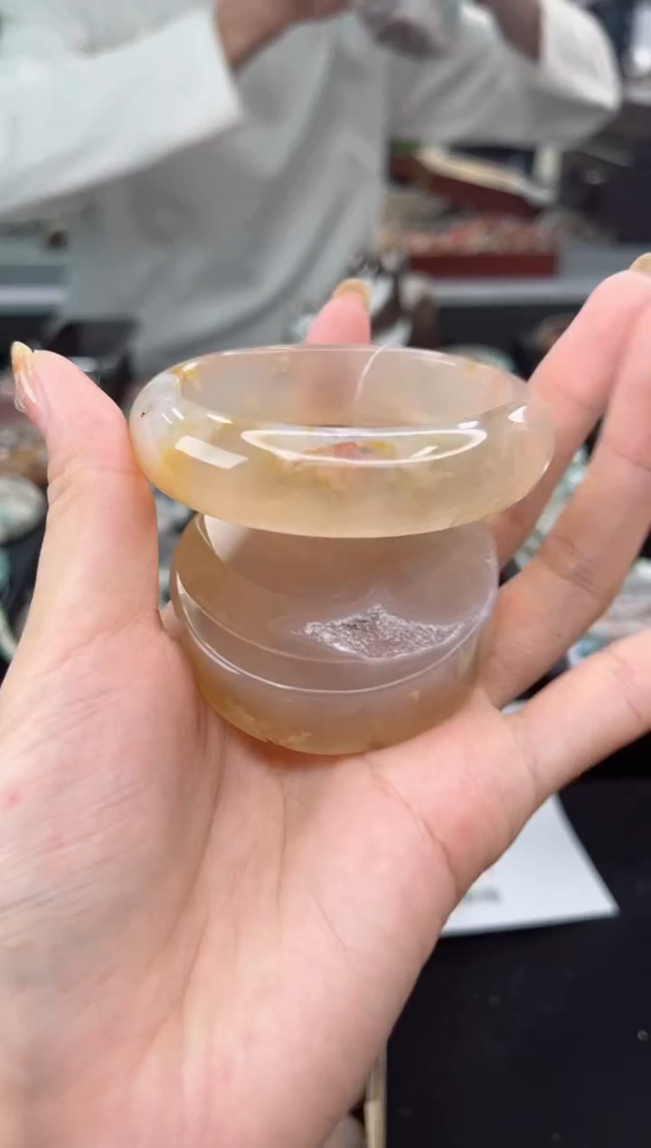 【闪购商品】石英质玉手镯未镶嵌54圈口（赠品镯心）1685118