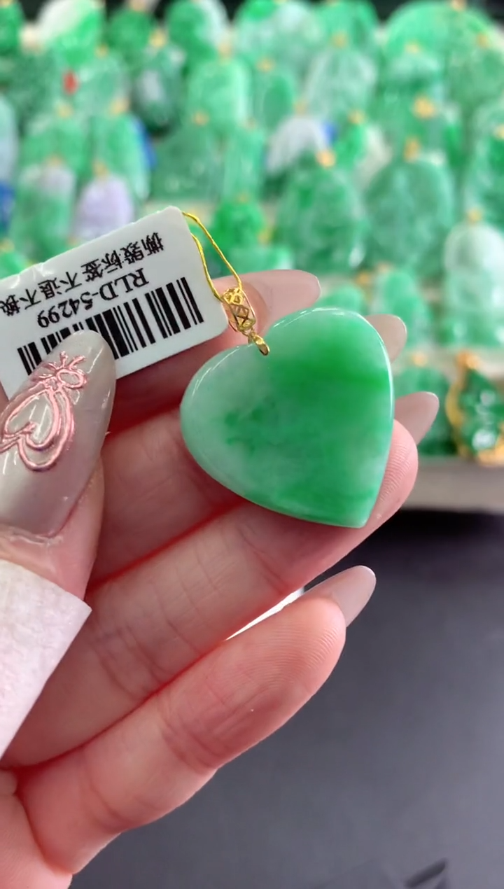 【闪购商品】翡翠吊坠(不含链)18K金镶嵌挂件