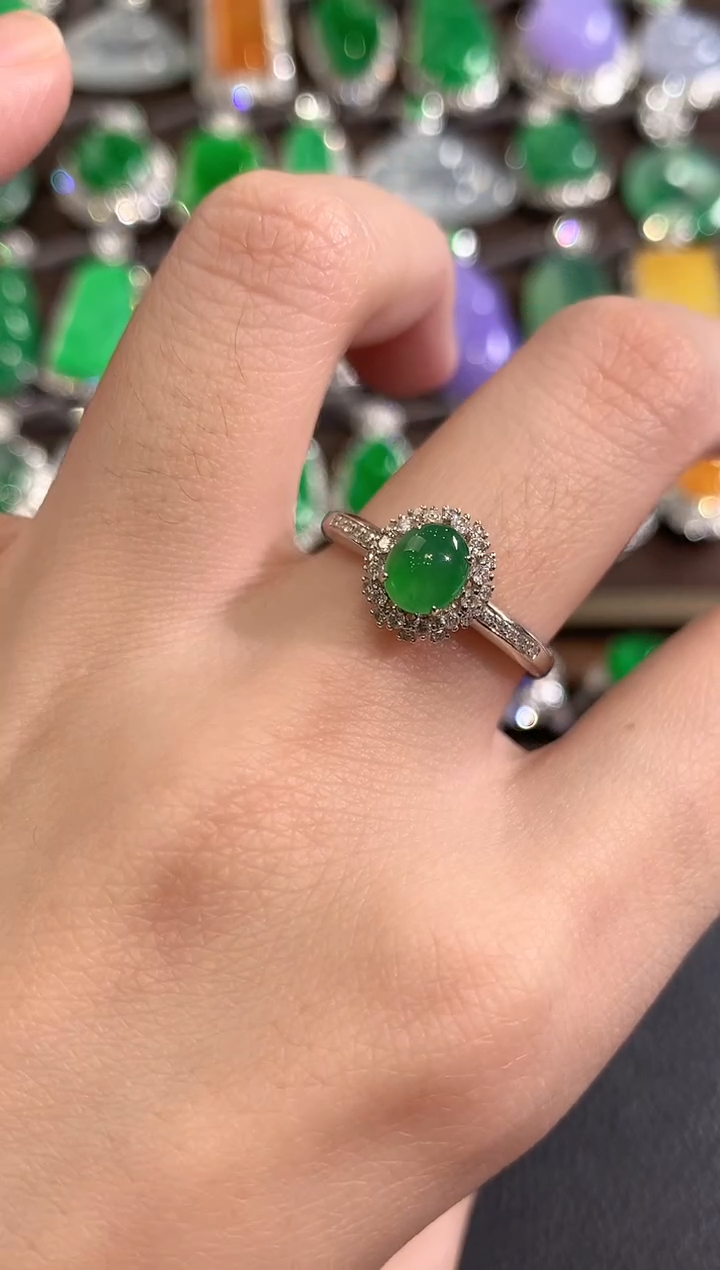 18K金镶嵌戒指翡翠冬日珠宝E11