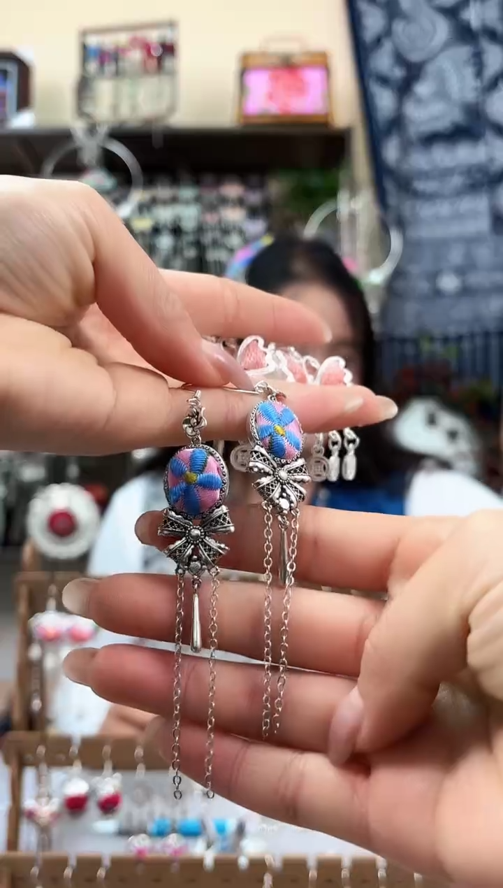 织绣民族风非遗老绣饰品342