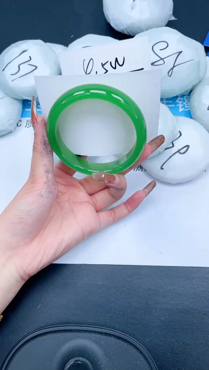 【闪购商品】石英质玉手镯未镶嵌493-62