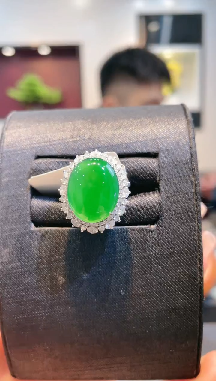 【闪购商品】翡翠颈饰18K金镶嵌A79天然A货翡翠两用款戒指