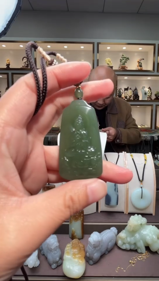 颈饰未镶嵌和田玉苏