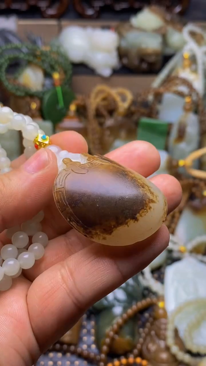 未镶嵌和田玉挂件1