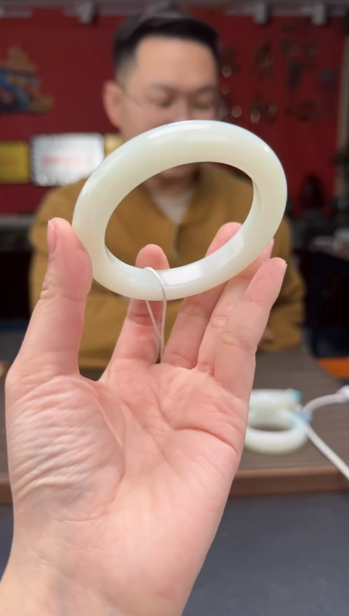 【闪购商品】和田玉.未镶嵌白玉正装镯53-60