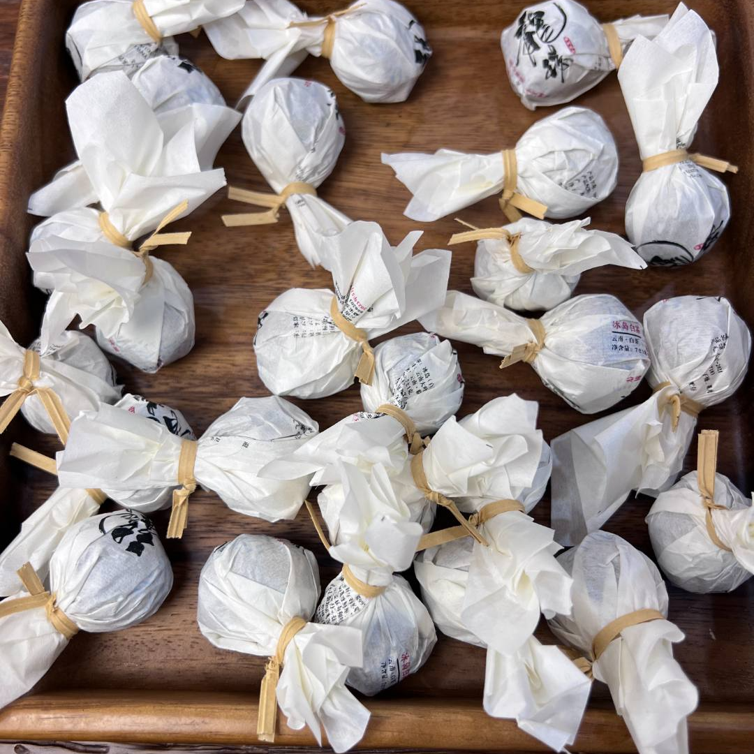 12月25日 23年 冰岛白茶龙珠1000克 DQ098