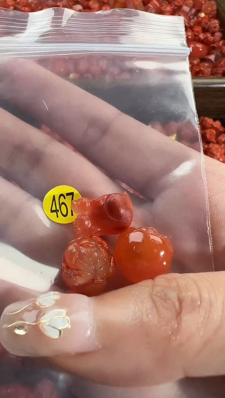 颈饰未镶嵌南红玛瑙1