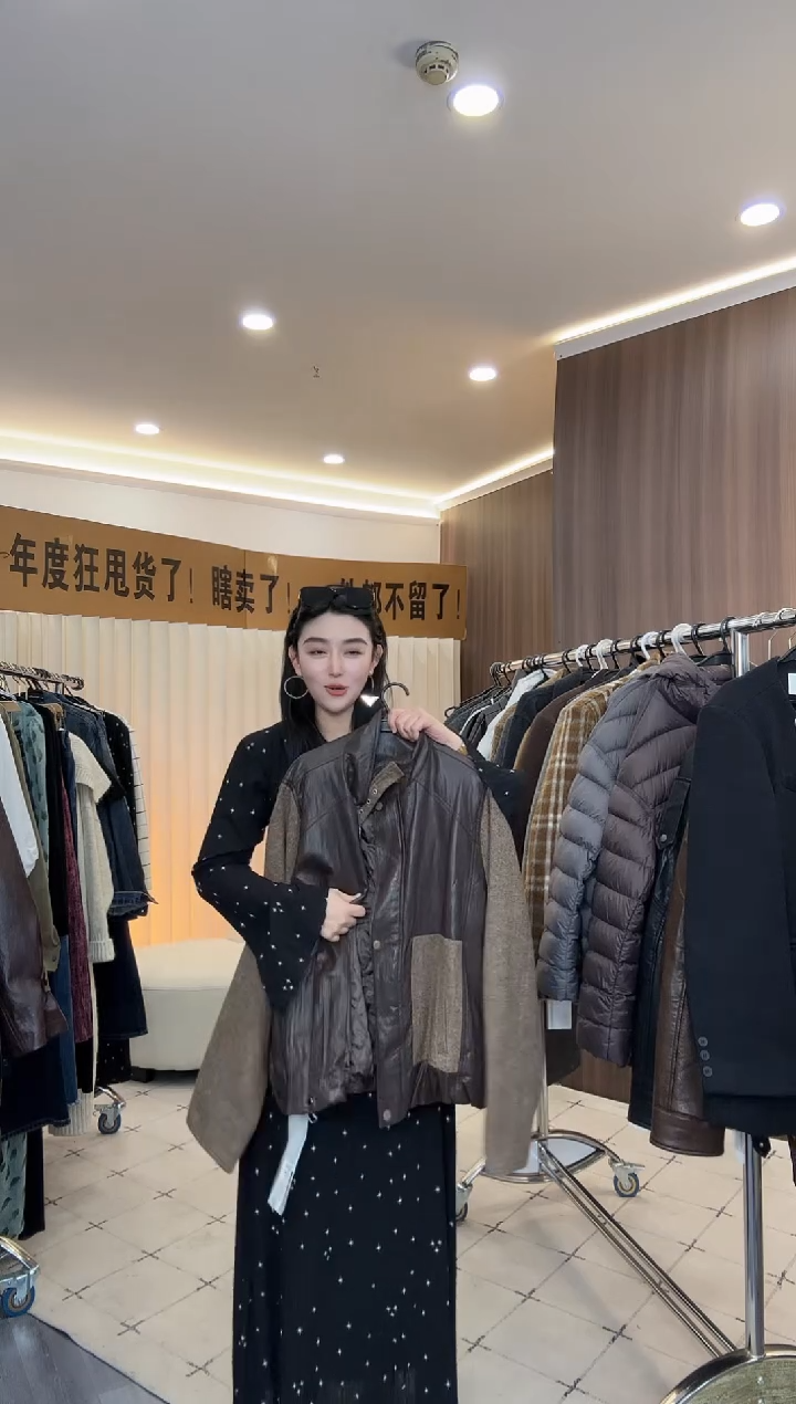 加棉 咖色拼接 皮外套