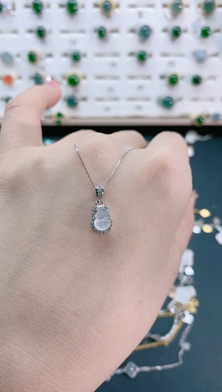 【闪购商品】翡翠颈饰银S925镶嵌天然翡翠