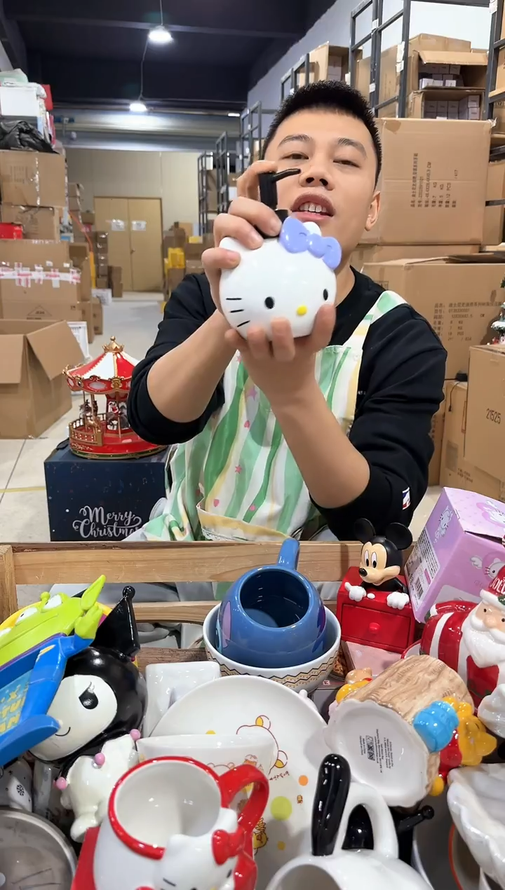 瓷片紫色kt猫头按压瓶