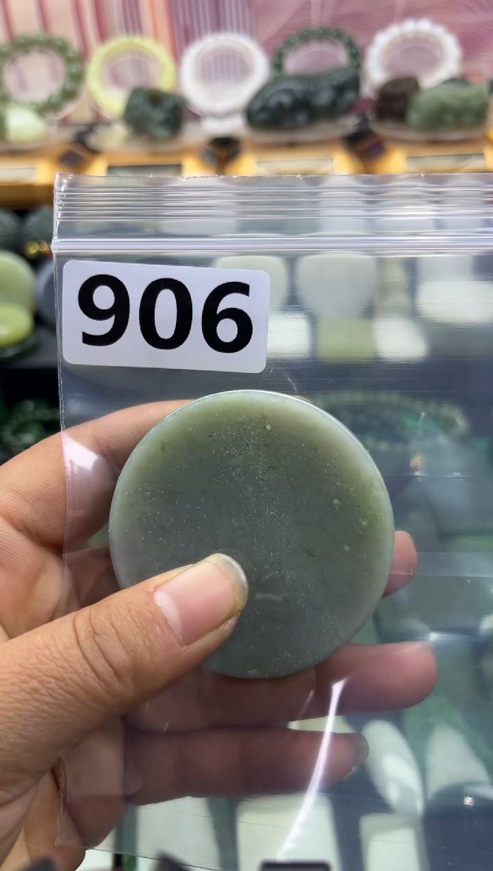 未镶嵌和田玉珠宝半成品镯芯