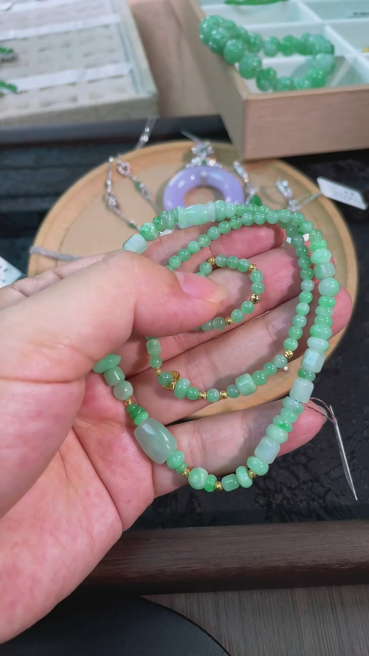 18K金镶嵌手串翡翠小米珠