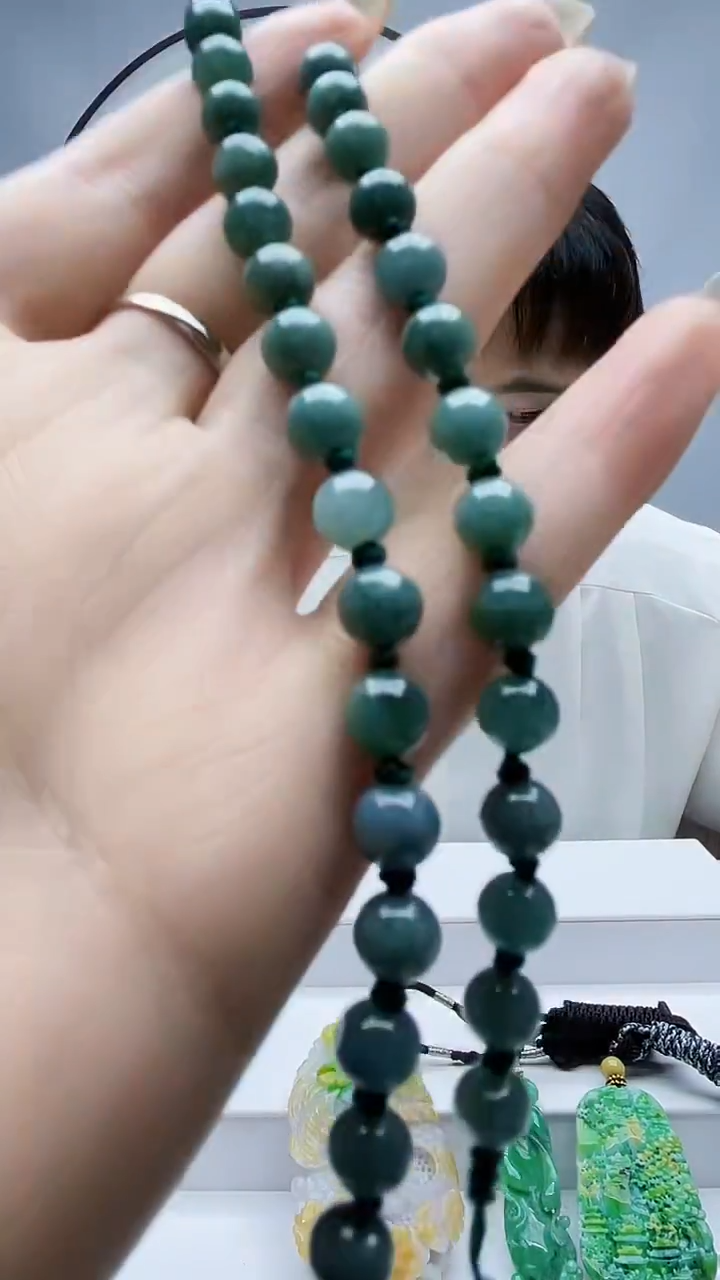 未镶嵌定制翡翠毛货挂件81