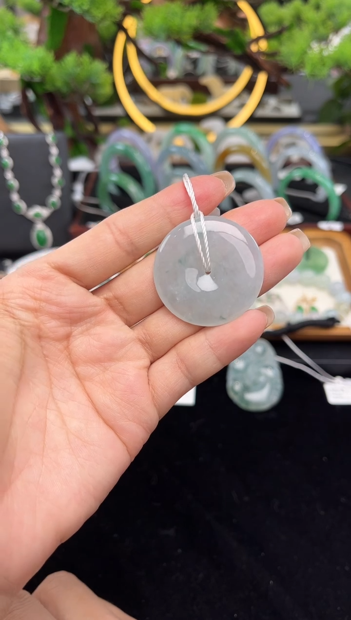 颈饰未镶嵌翡翠吊坠