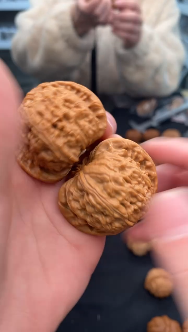 【闪购商品】文玩核桃把件白狮子43-t865