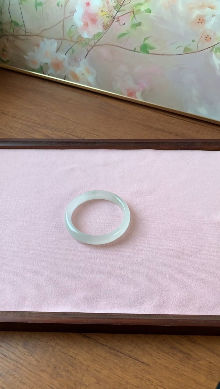 未镶嵌手镯石英岩玉？4