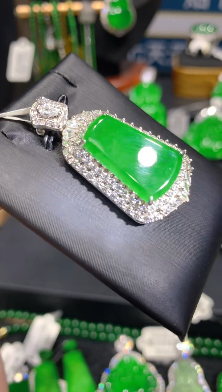 颈饰未镶嵌翡翠7一季