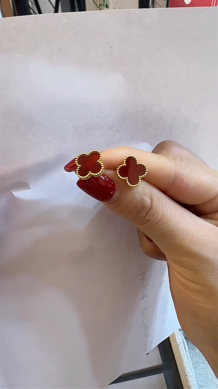 【闪购商品】玛瑙/玉髓耳钉18K金镶嵌耳钉