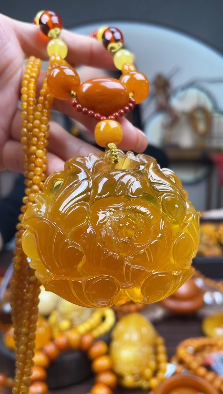 【闪购商品】琥珀裸石未镶嵌首饰 假1赔4 （多样性发货1件