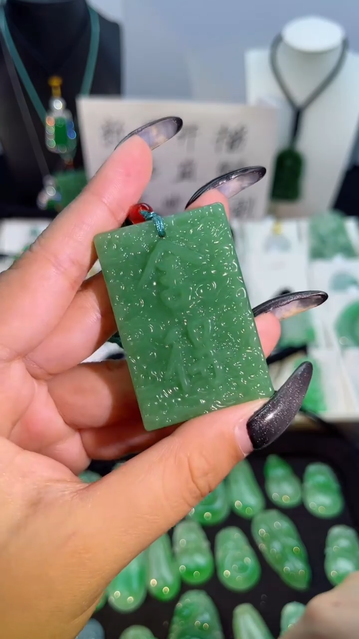 【闪购商品】翡翠手串未镶嵌翡翠颈饰未镶嵌天然翡翠吊坠