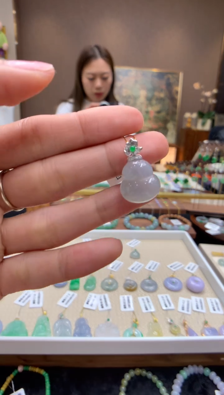 【闪购商品】翡翠颈饰18K金镶嵌葫芦