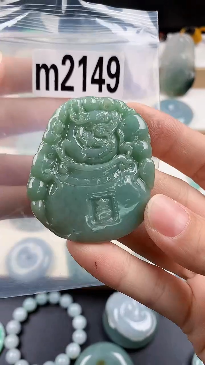 颈饰未镶嵌翡翠天然翡翠吊坠挂件