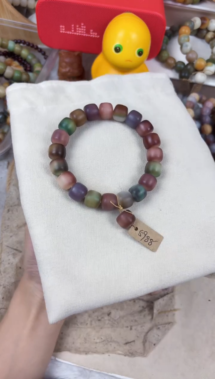 吊坠菩提根/象牙果5988卡12草莓椰椰干磨