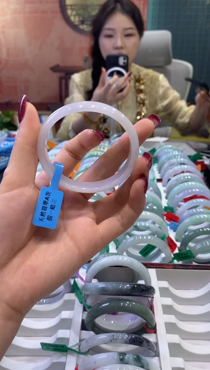 【闪购商品】翡翠手镯未镶嵌多人06238