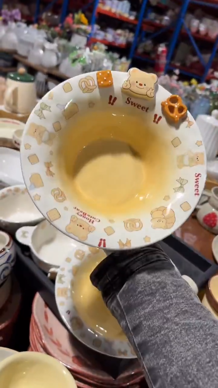 陶瓷小熊斗笠碗微瑕 凑满20元包邮