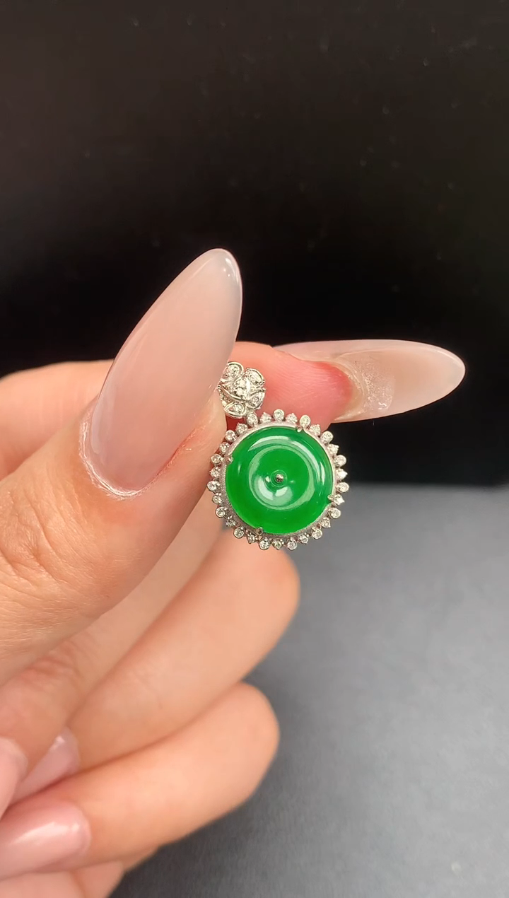 【闪购商品】翡翠18K金镶嵌颈饰平安扣1535