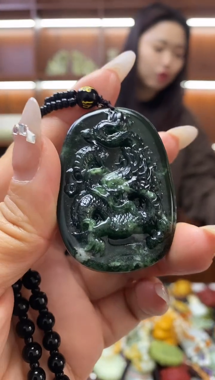 未镶嵌岫玉吊坠   