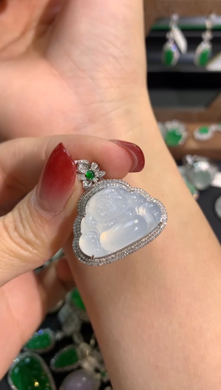 【闪购商品】翡翠吊坠(不含链)18K金镶嵌吊坠