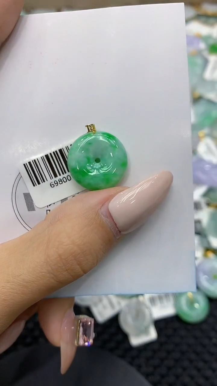 颈饰18K金镶嵌翡翠111111111111