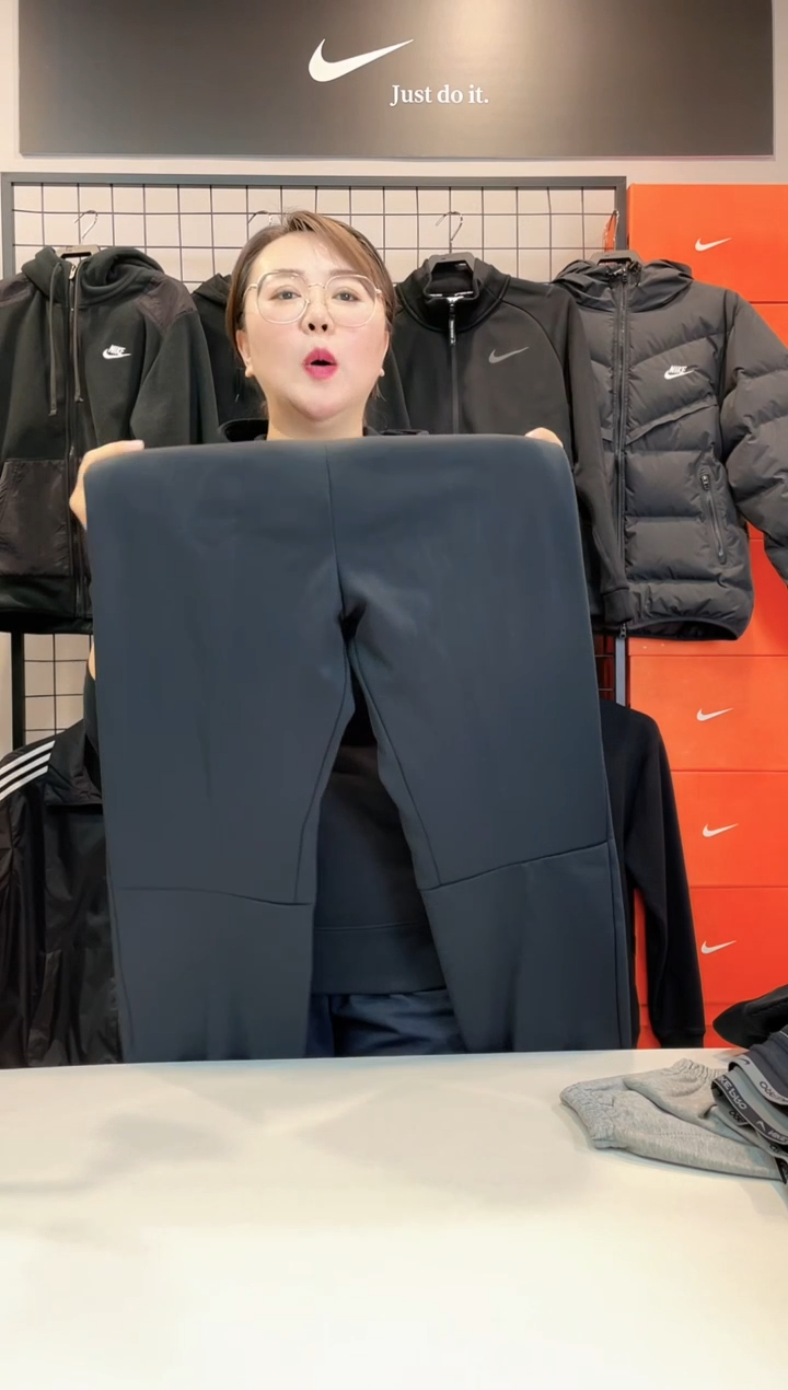 93256 黑加绒束脚长裤 XXL码 160-180斤 不退换